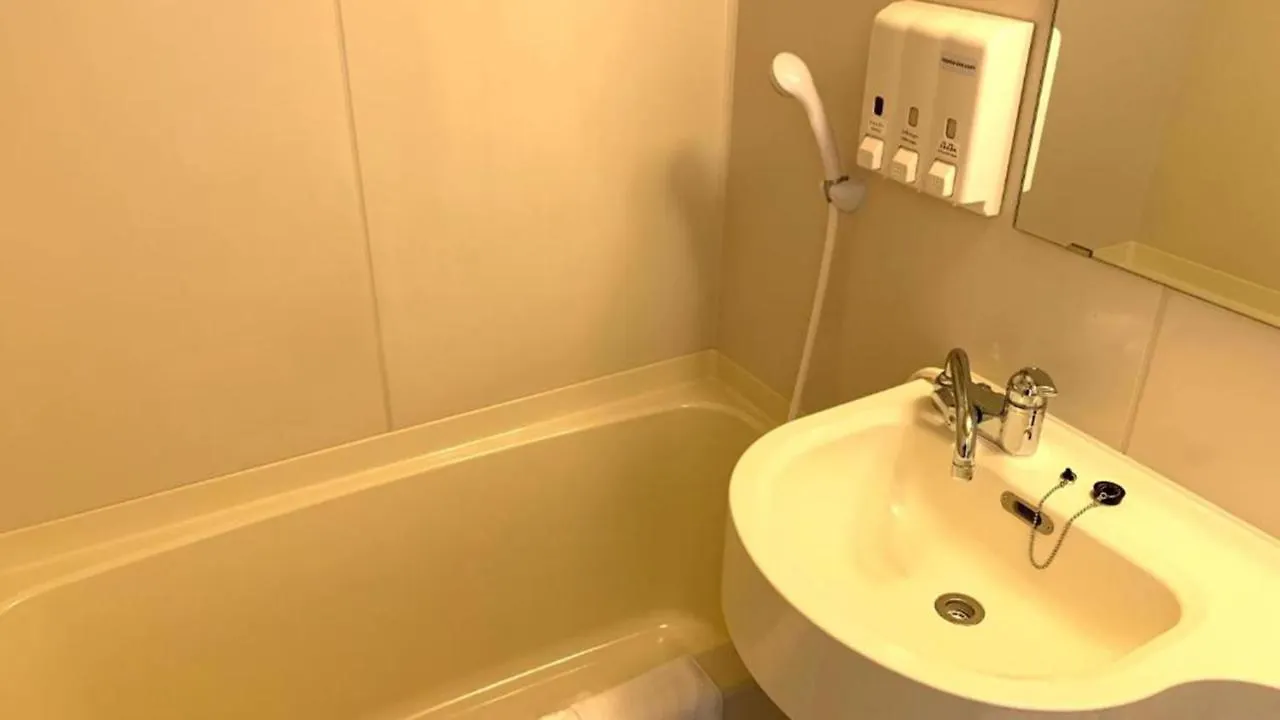 *** Szálloda Toyoko Inn Tokyo Nihombashi Mitsukoshi Mae A4 Japán